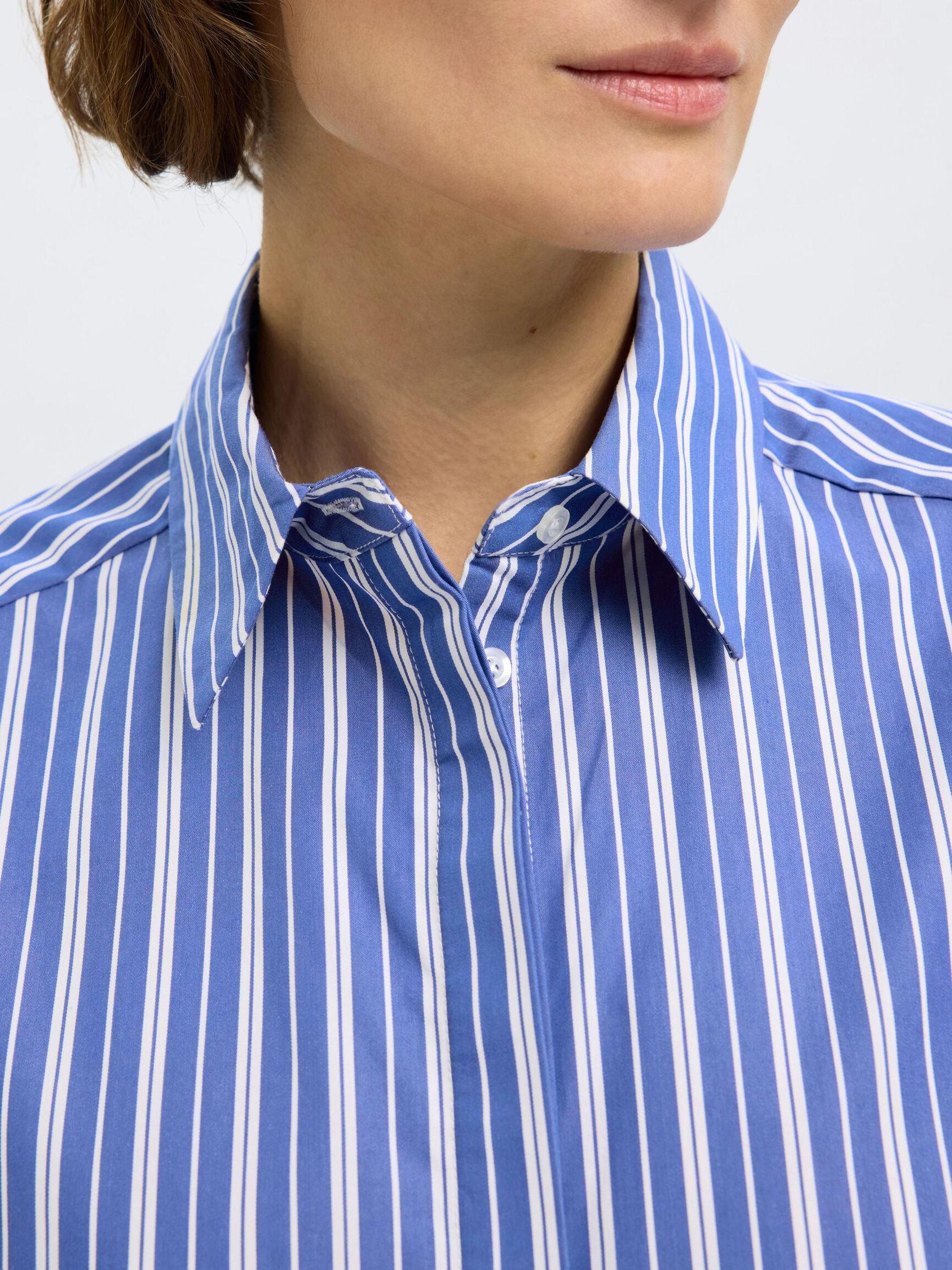 STRIPED SHORT SLEEVED SHIRT, Dazzling Blue, highres