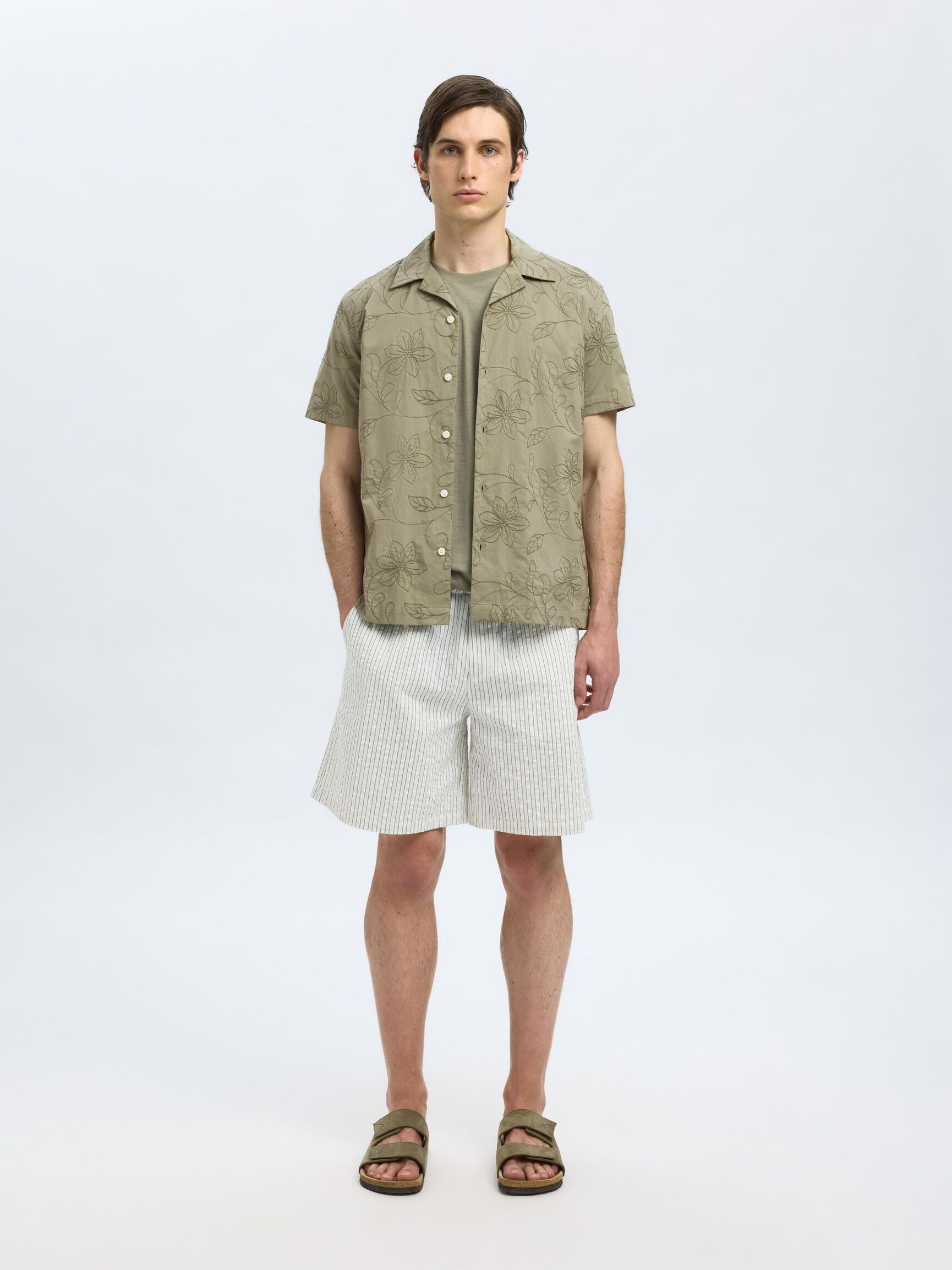 100% BAUMWOLL KURZARMHEMD, Vetiver, highres