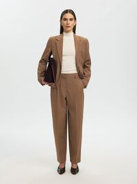 TIRO MEDIO PANTALONES FIT CORTE BARREL, Toffee, highres