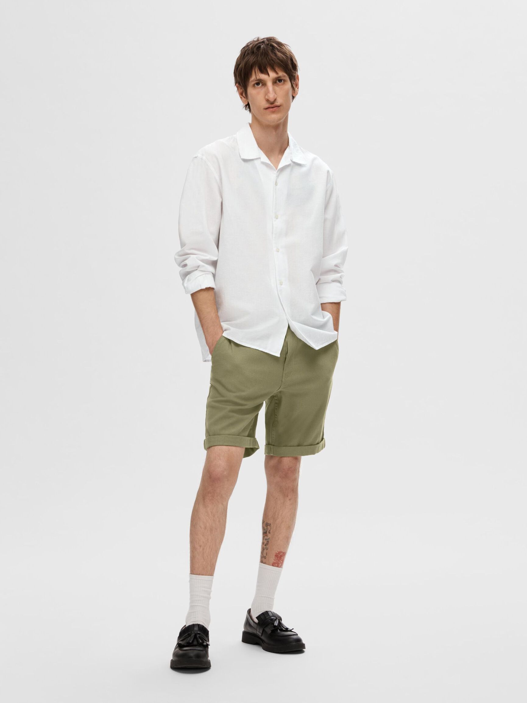 DEHNBARE BAUMWOLL SHORTS, Burnt Olive, highres