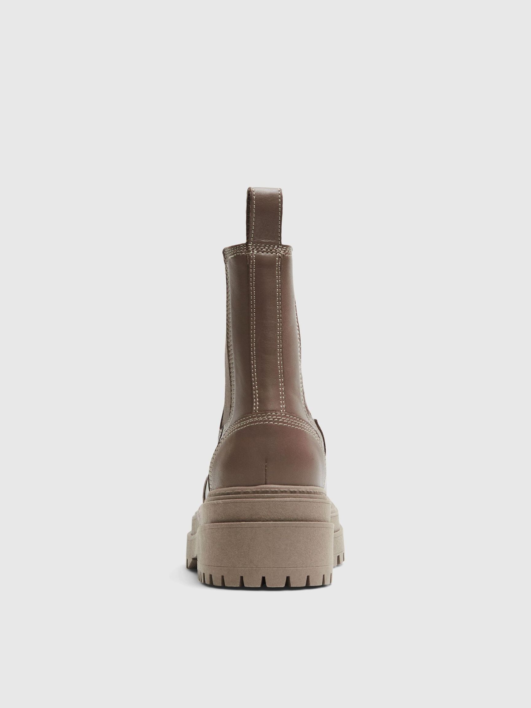 CHUNKY LEATHER CHELSEA BOOTS, Almondine, highres