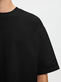 100% BAUMWOLL T-SHIRT MIT RUNDHALSAUSSCHNITT, Black, highres