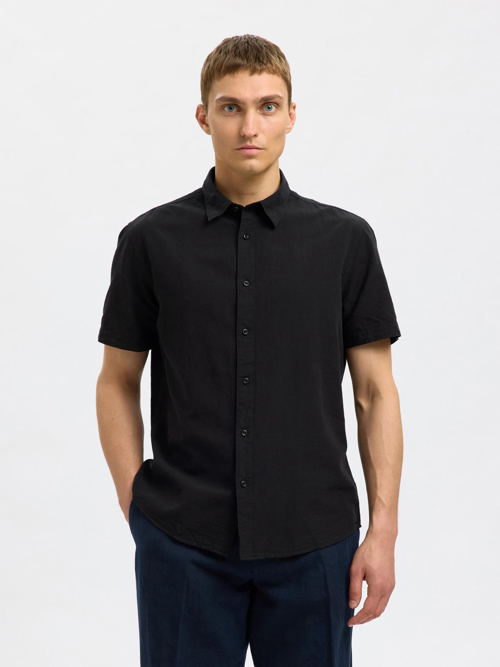 CLASSIC SHORT SLEEVED SHIRT, Black, highres