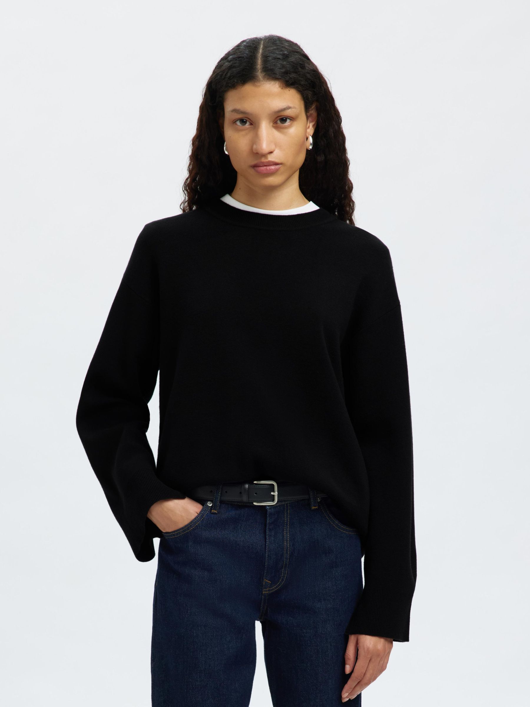 VISCOSE BLEND KNITTED JUMPER | Black | Selected