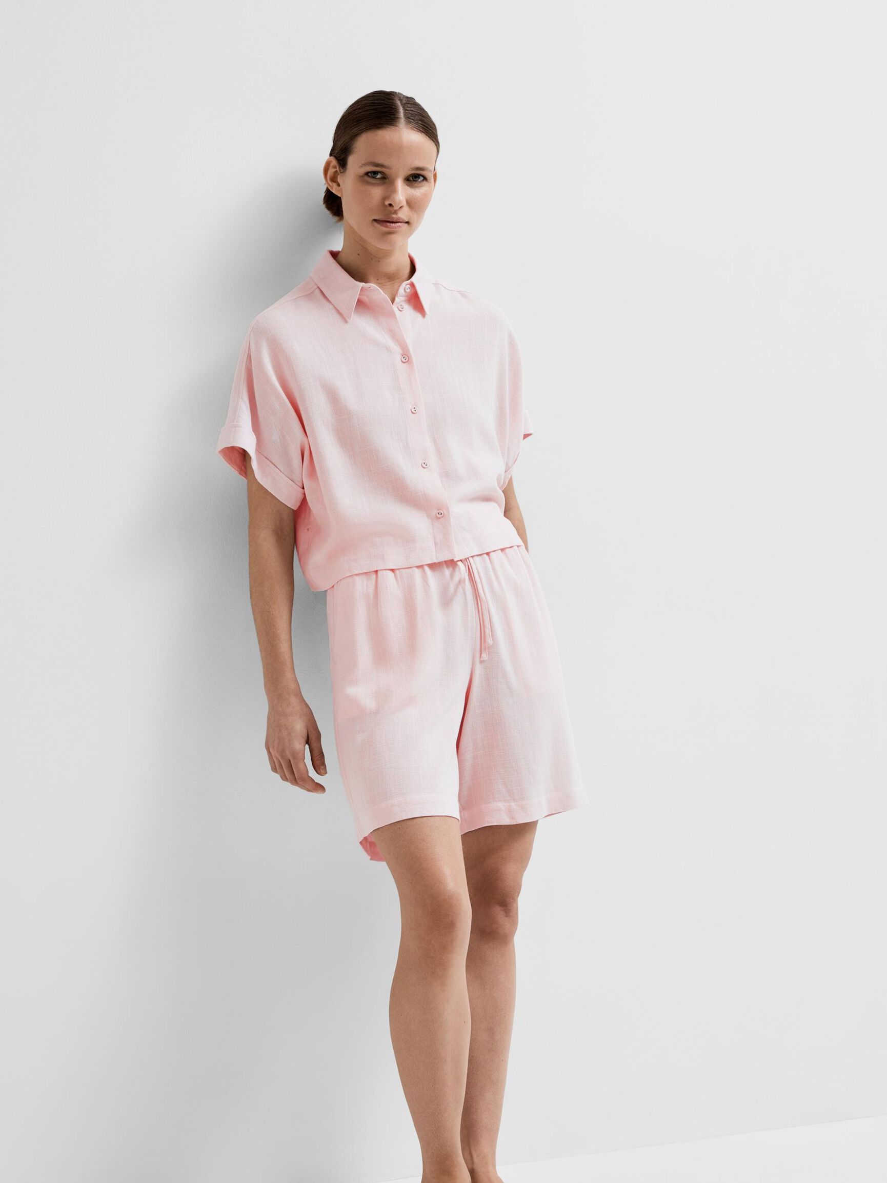 VISCOSE BLEND SHORTS, Cradle Pink, highres