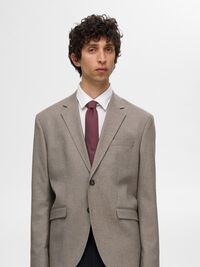 PLAIN TIE, Syrah, highres