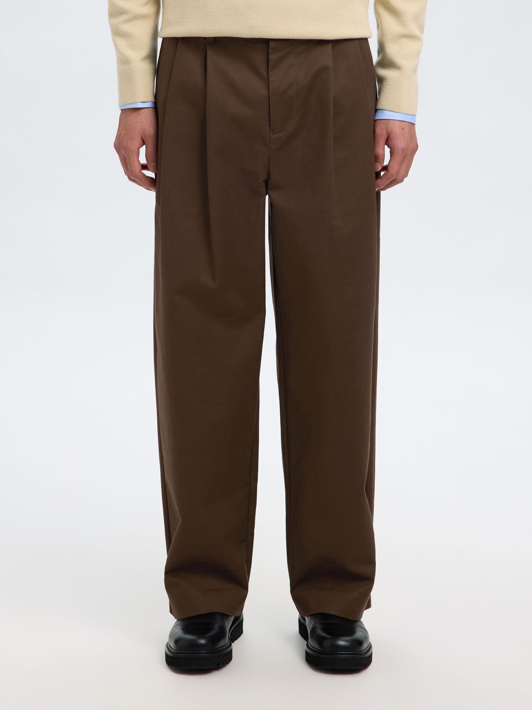 PLEATED WIDE-LEG TROUSERS | Brown | Selected