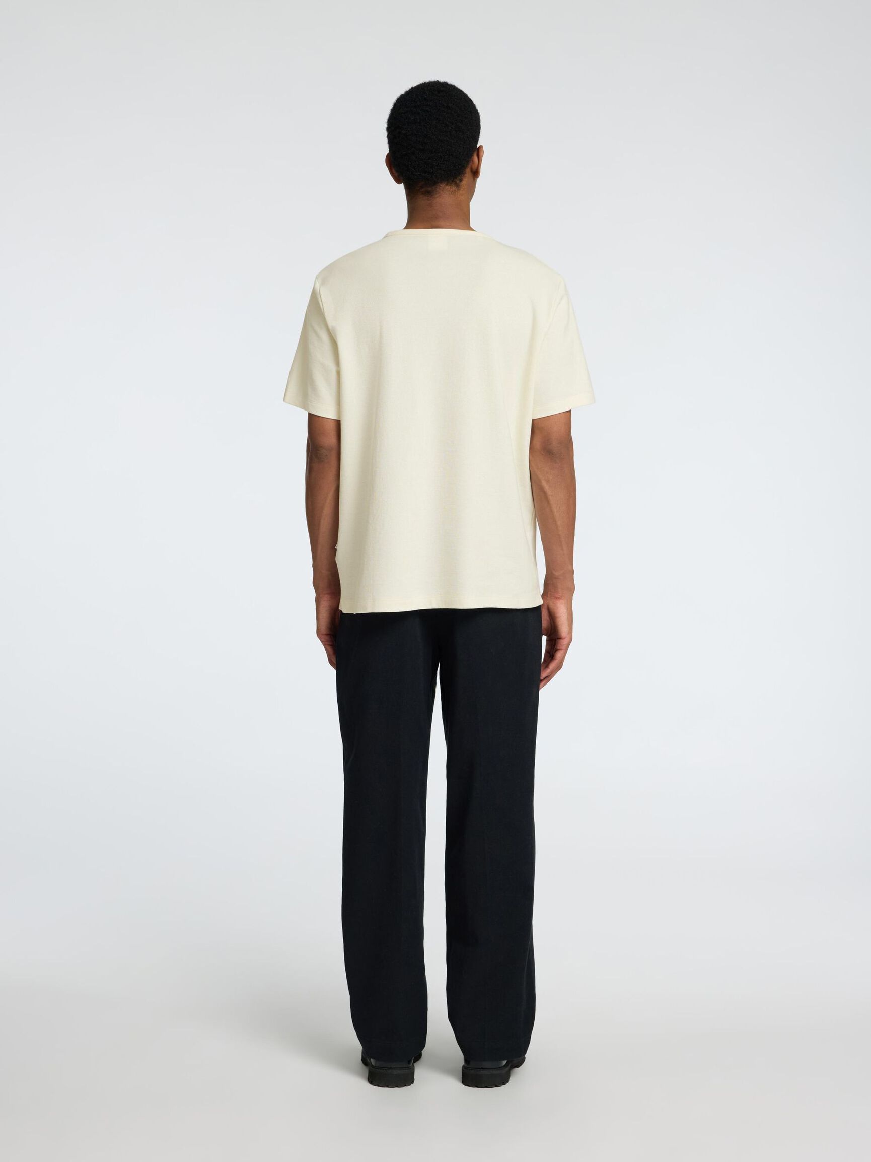 CLASSIC T-SHIRT, Egret, highres