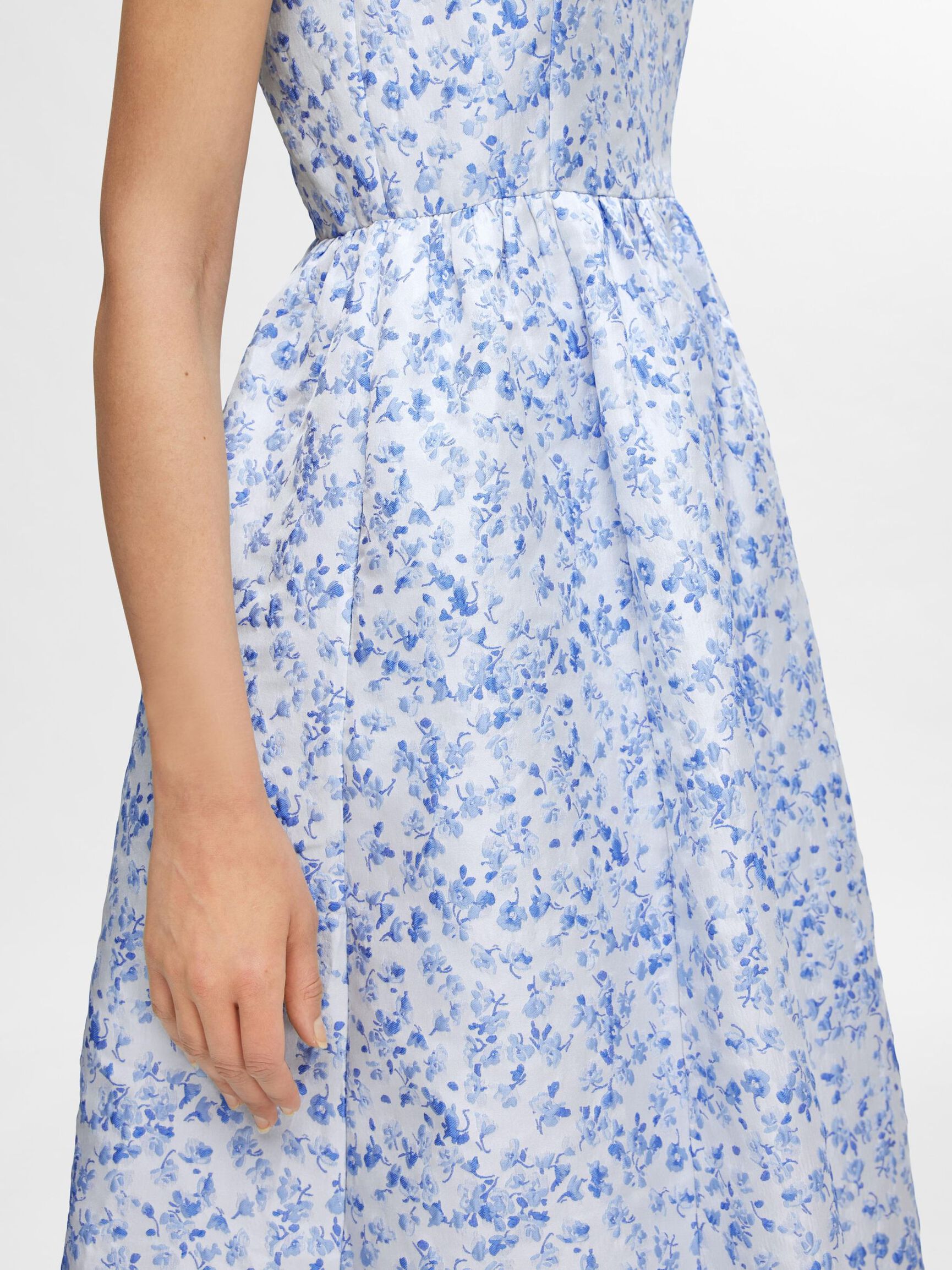 FLORAL PRINTED SLEEVELESS MIDI DRESS, Sky Blue, highres