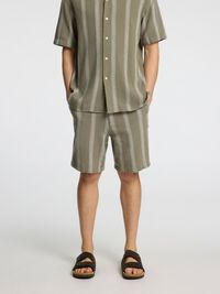STRIBET BOMULD SHORTS, Vetiver, highres