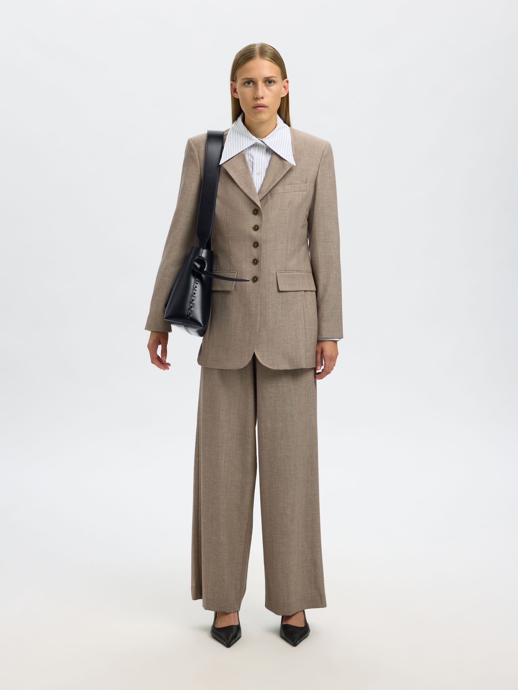 MEDIUM LEATHER BAG, Black, highres