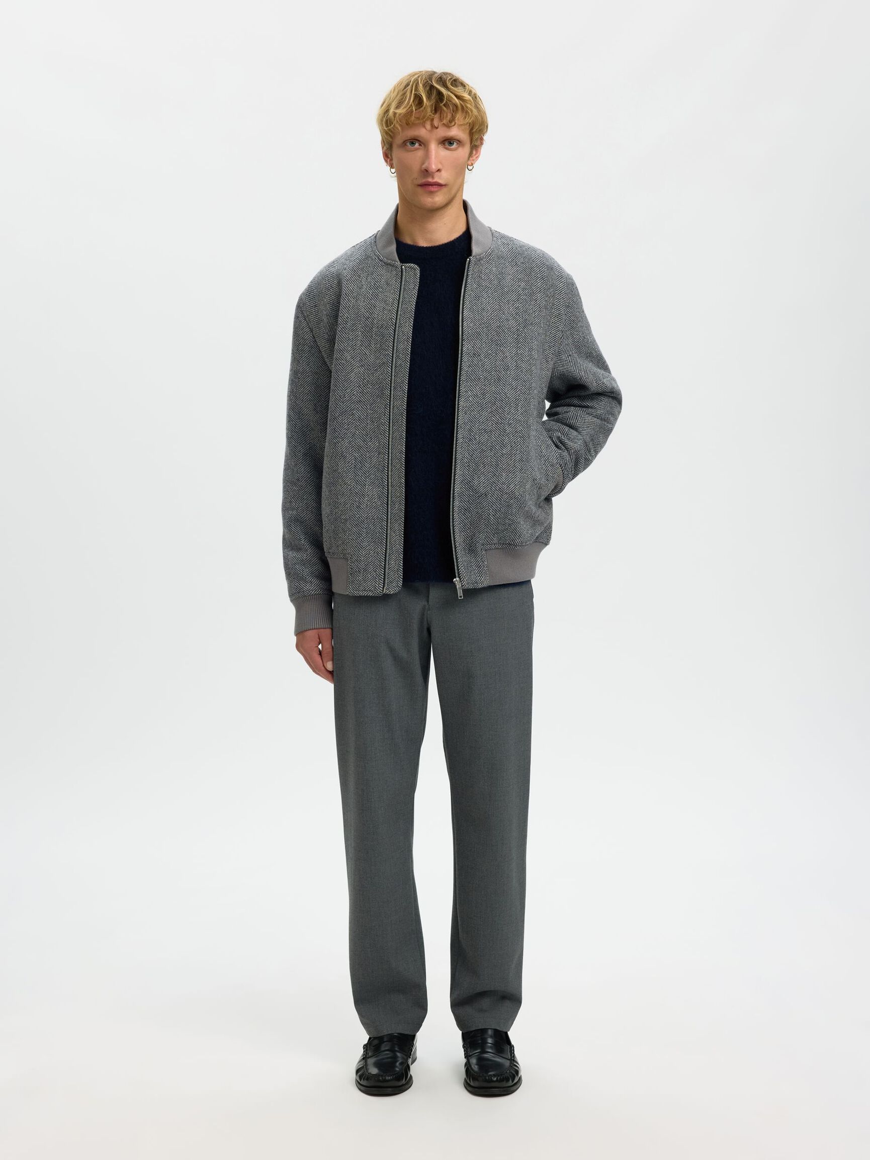 COUPE DÉCONTRACTÉE PULL EN MAILLE, Sky Captain, highres