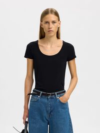 DYB HALSUDSKÆRING T-SHIRT, Black, highres