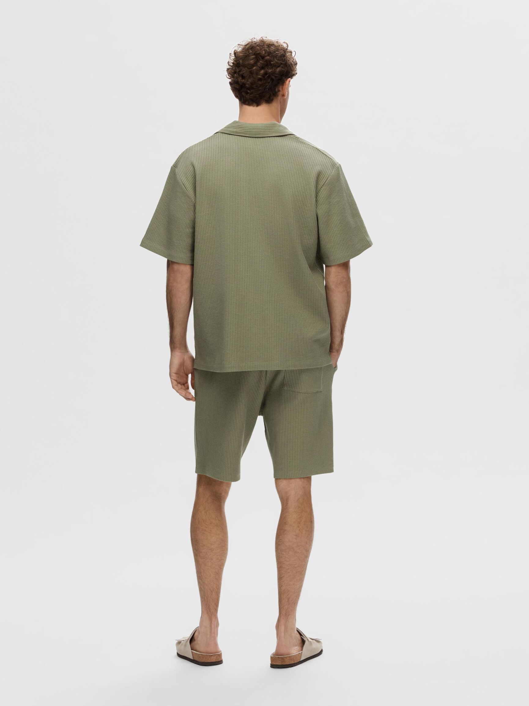 WAFFLED SHORT SLEEVED SHIRT, Vetiver, highres
