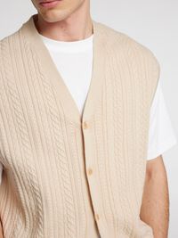 CABLE KNIT KNITTED VEST, Oatmeal, highres