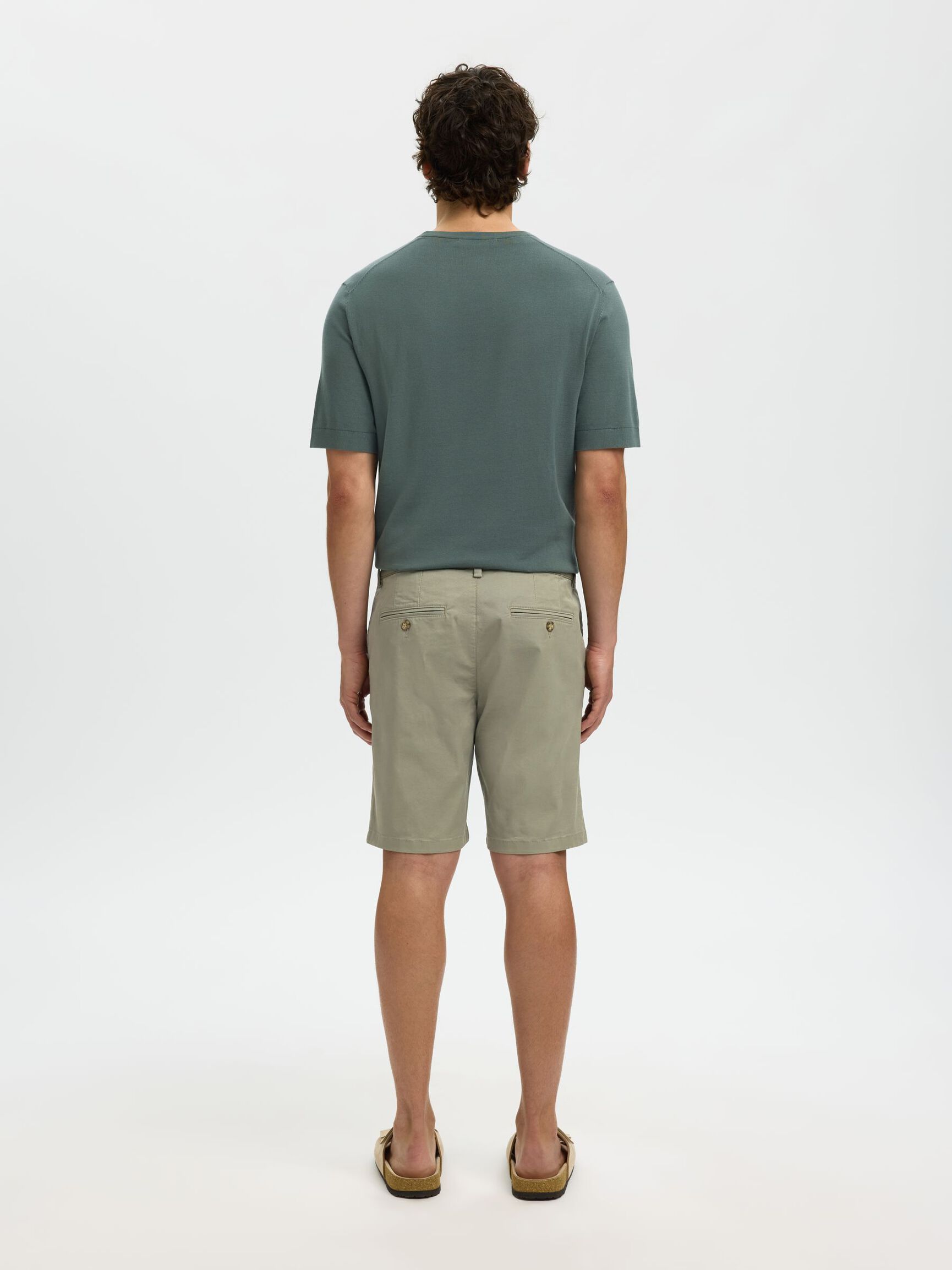 SLIM-FIT CHINOSHORTS, Vetiver, highres