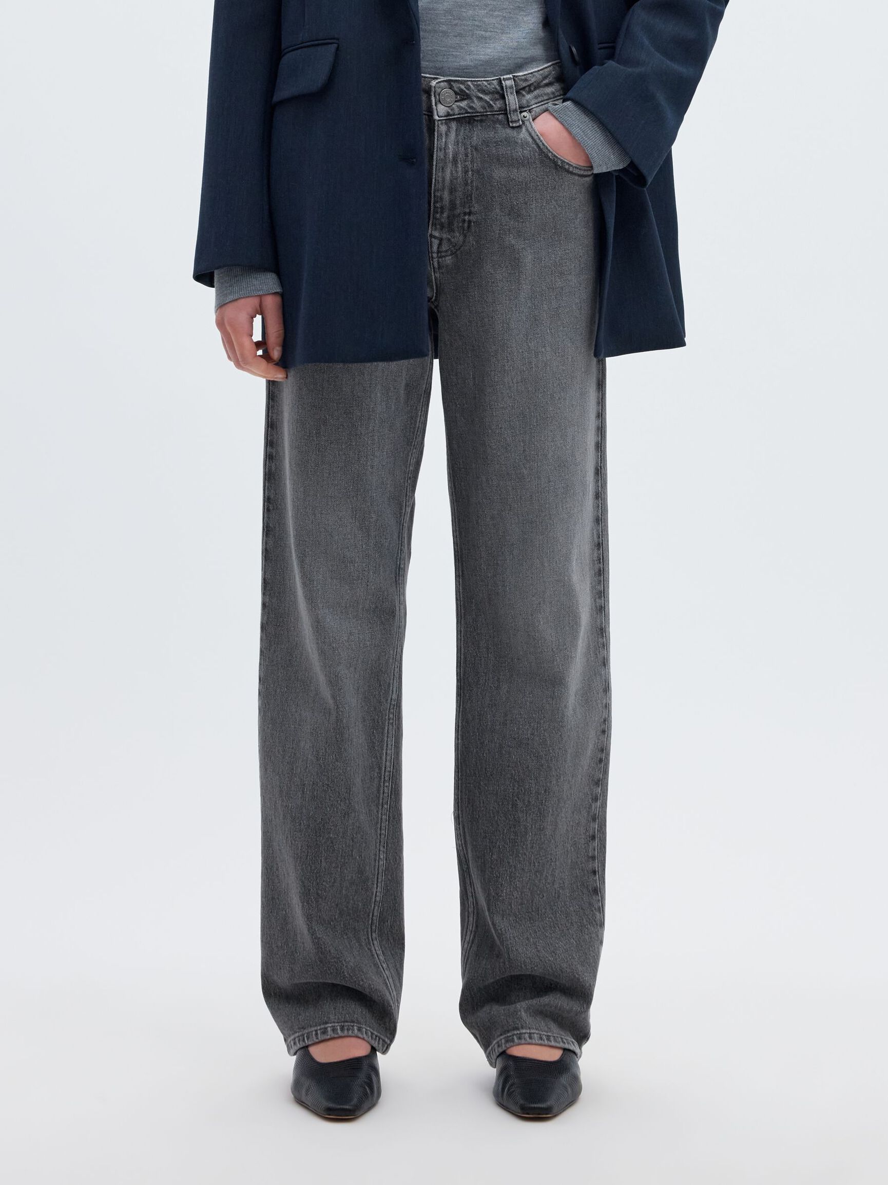 MID WAIST STRAIGHT FIT JEANS, Medium Grey Denim, highres