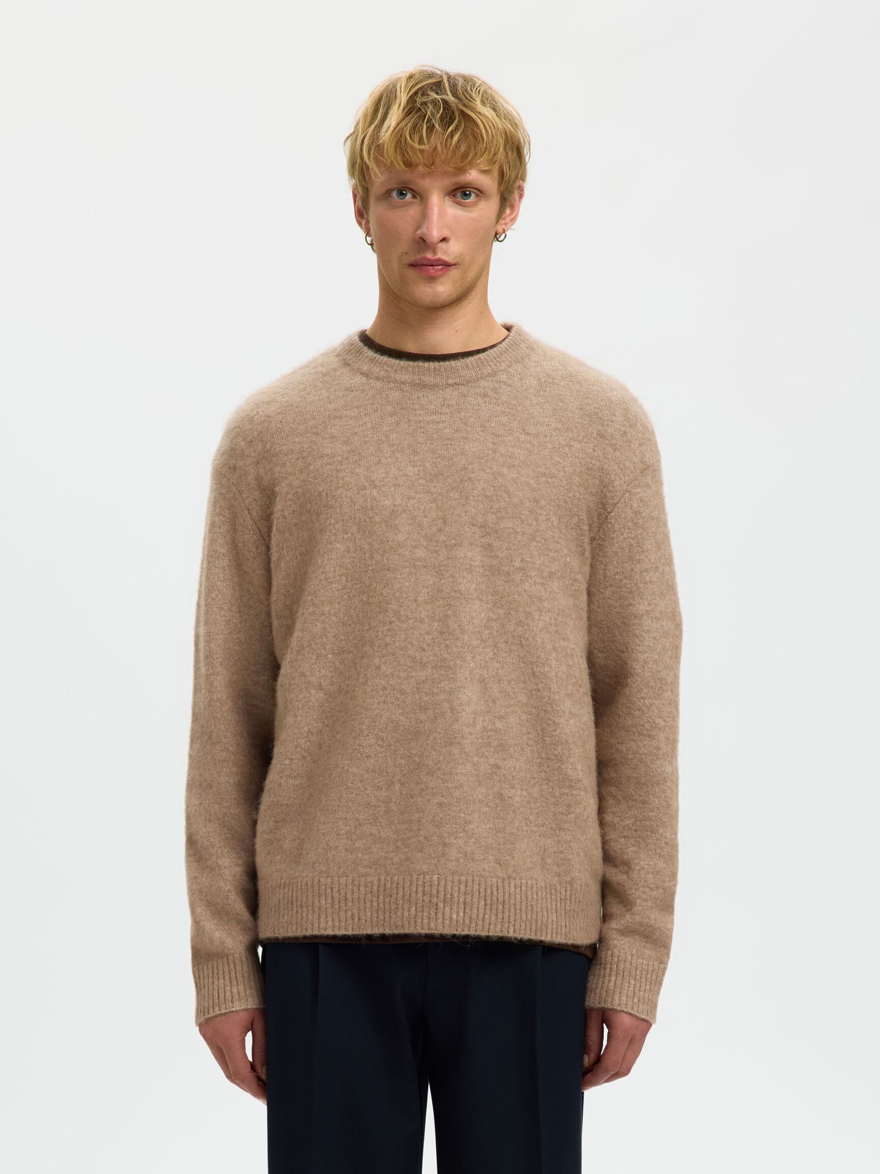 COUPE DÉCONTRACTÉE PULL EN MAILLE, Walnut, highres