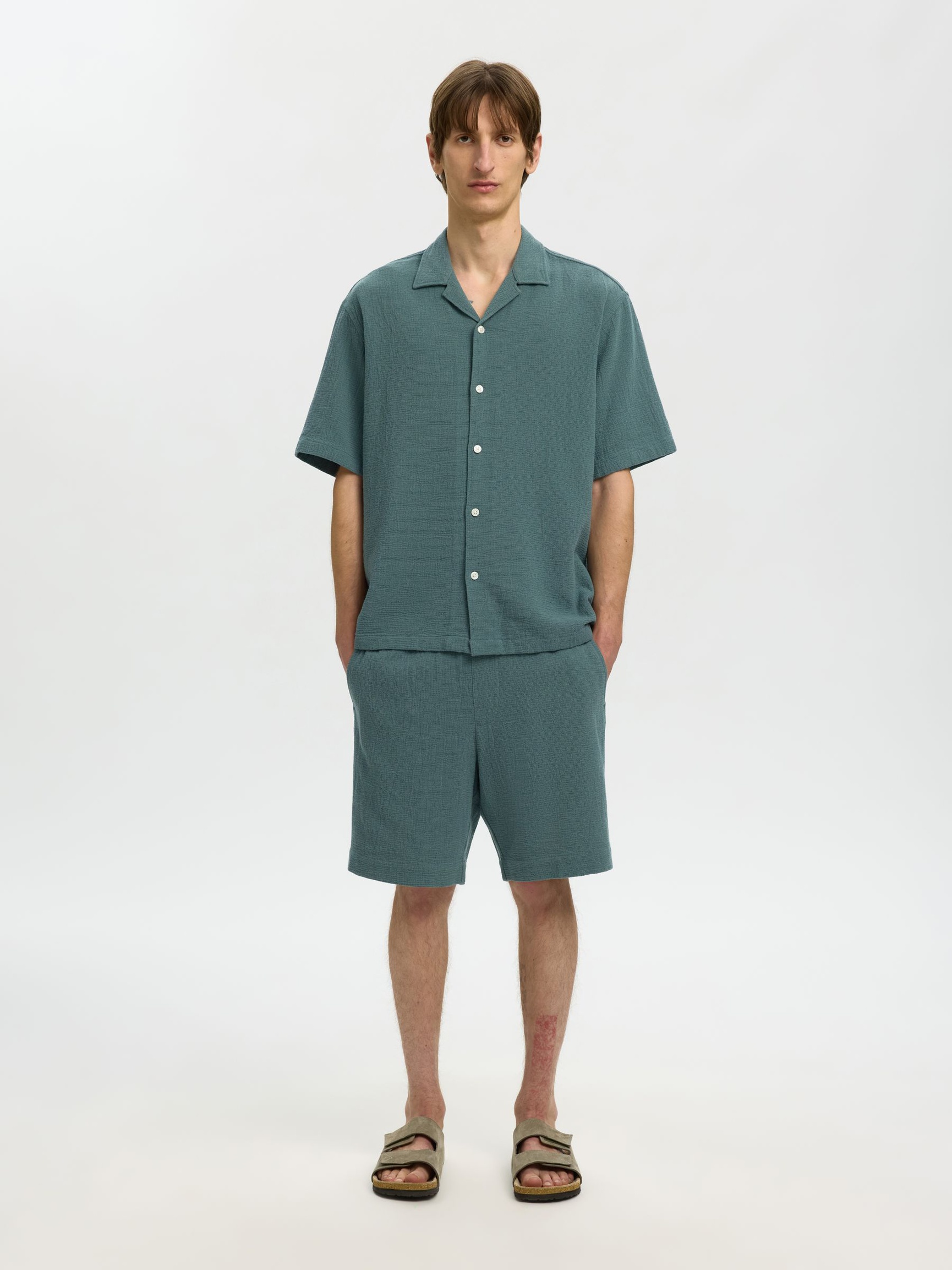 RELAXED FIT SHORT SLEEVED SHIRT, Balsam Green, highres