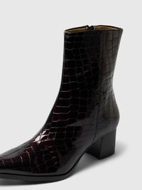 LEATHER ANKLE BOOTS, Fig, highres