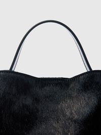 KLEINE RINDSLEDER TASCHE, Black, highres