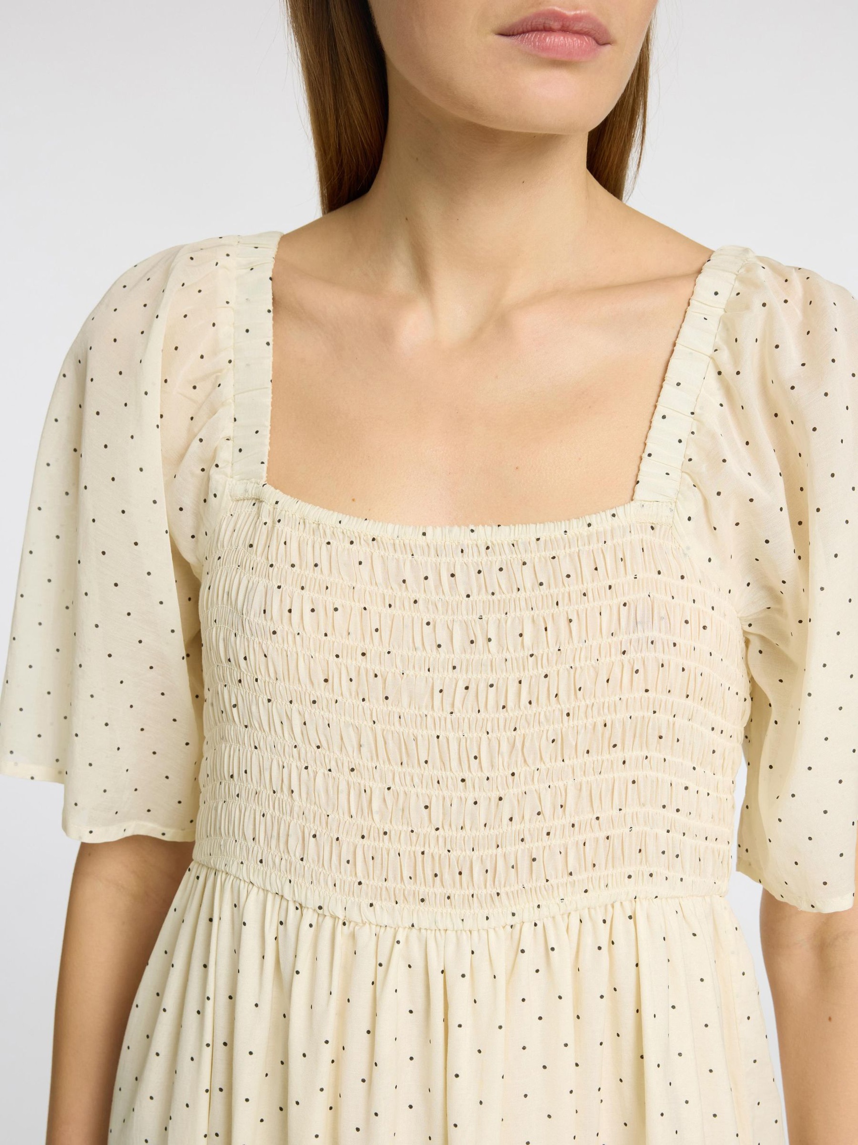 ENCOLURE CARRÉE ROBE LONGUE, Birch, highres