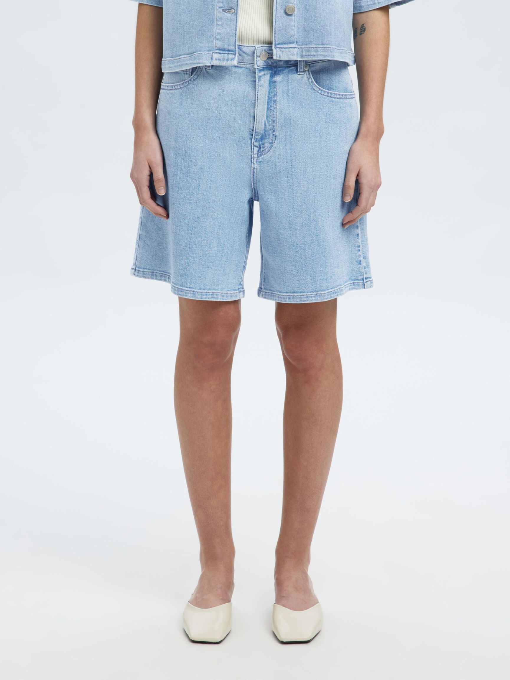 HIGH WAISTED DENIM SHORTS, Light Blue Denim, highres