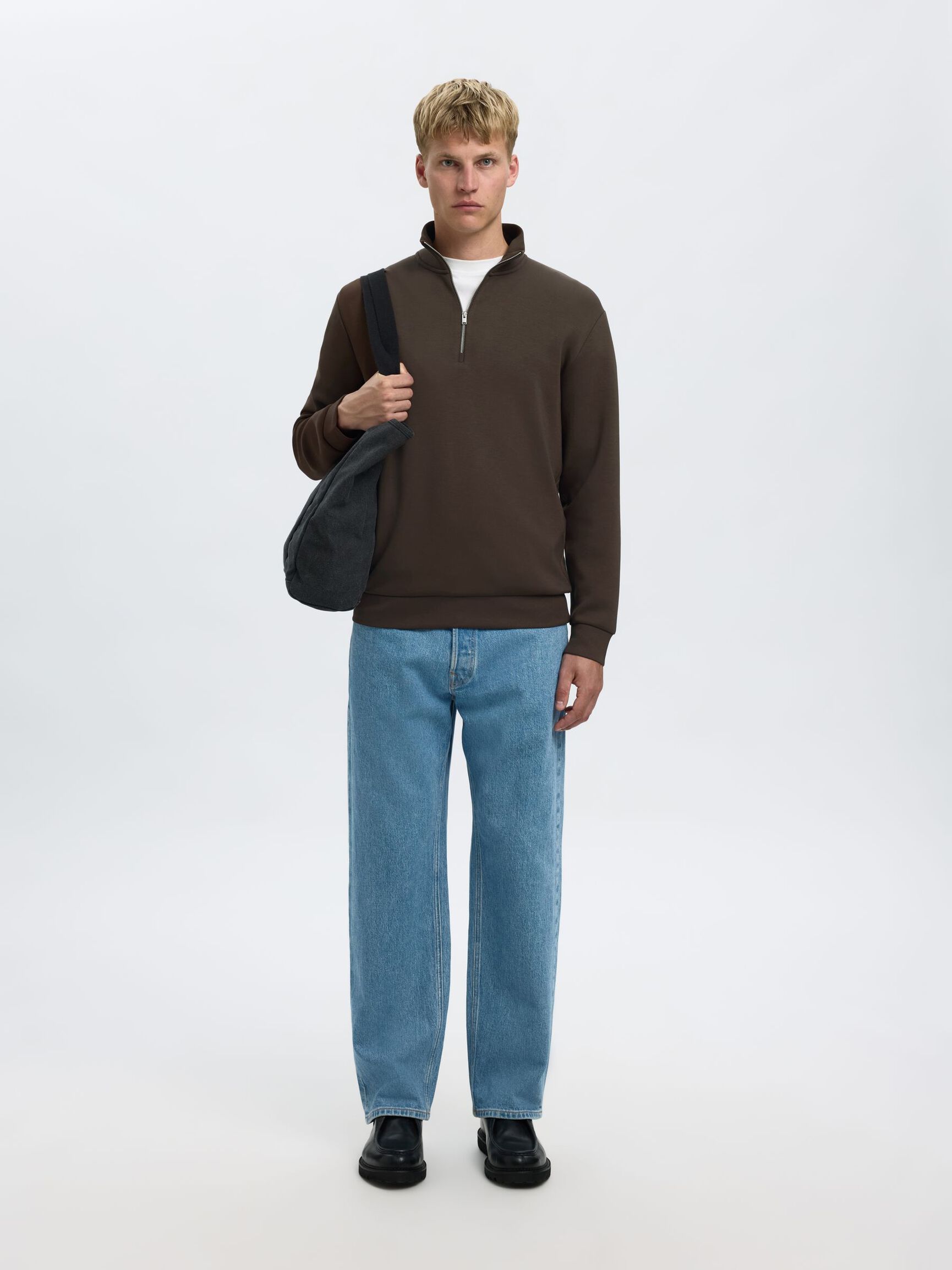 VISCOSE BLEND HALF ZIP SWEATSHIRT, Demitasse, highres