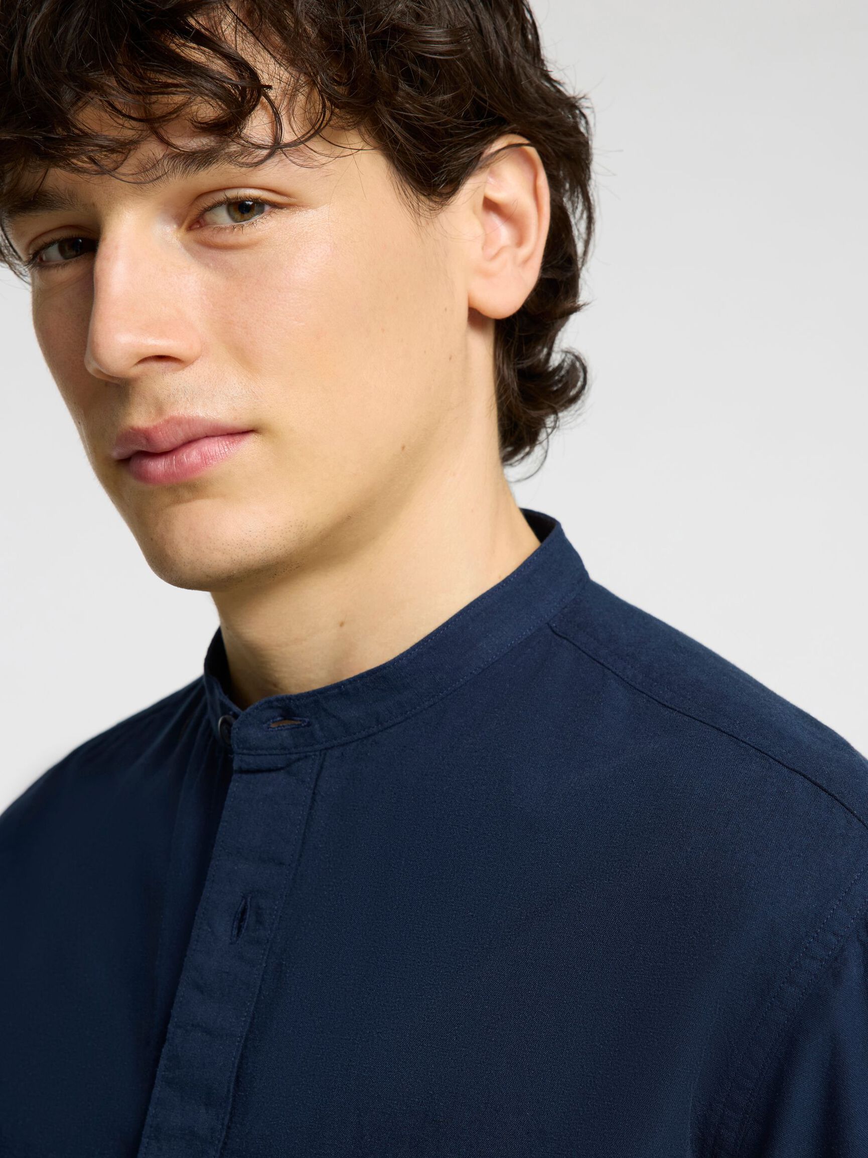 LONG-SLEEVED LINEN BLEND SHIRT, Sky Captain, highres