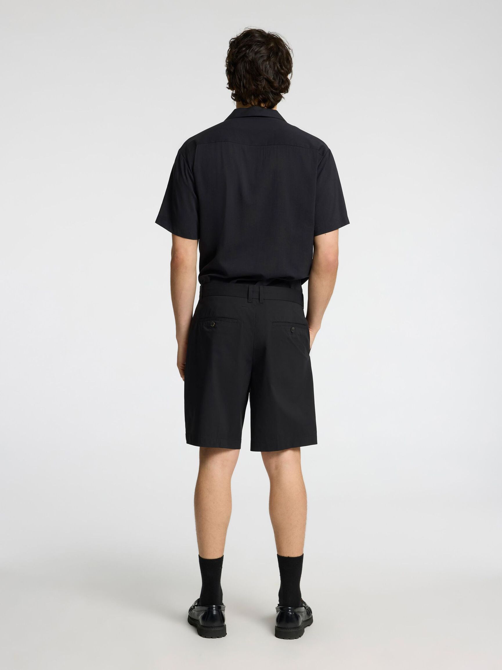 NORMAL PASSFORM CHINOSHORTS, Black, highres
