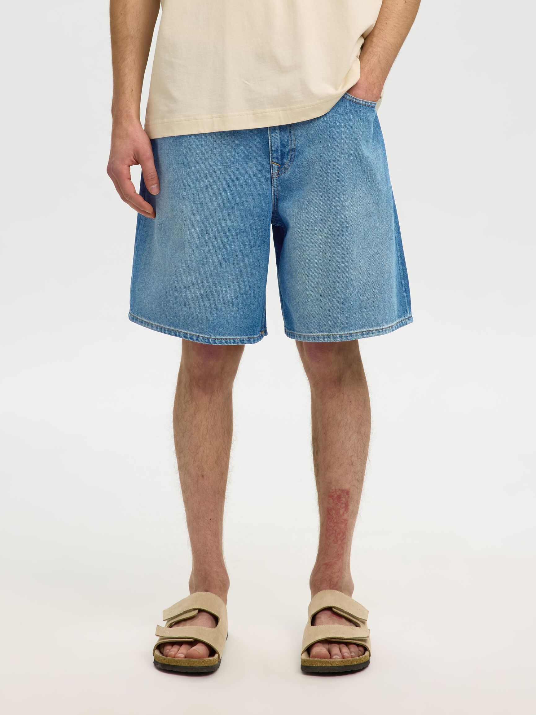 LOOSE FIT DENIM SHORTS, Medium Blue Denim, highres