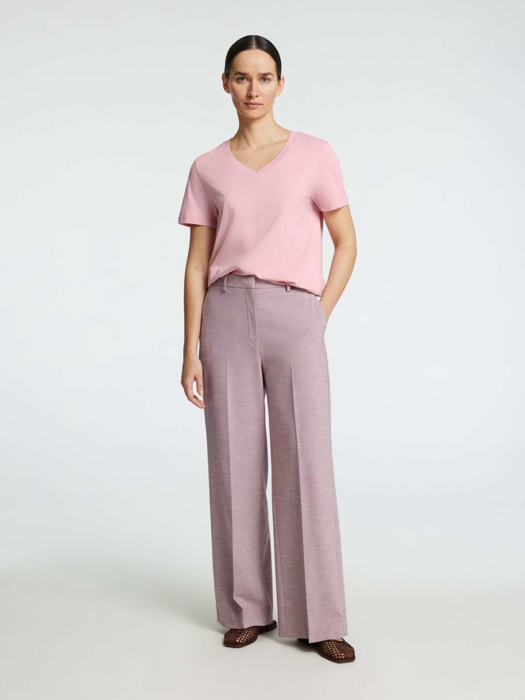KLASSISCHES V-NECK T-SHIRT, Bleached Mauve, highres