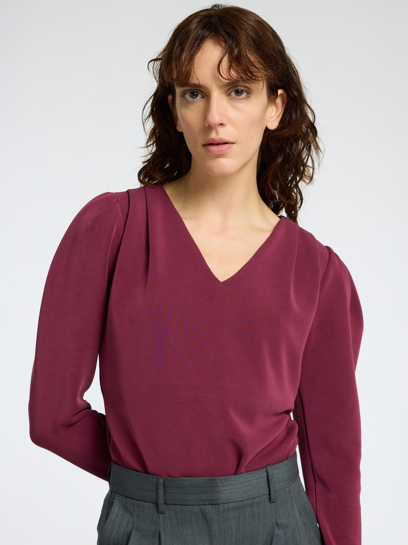 DRAPED V-NECK TOP, Zinfandel, highres