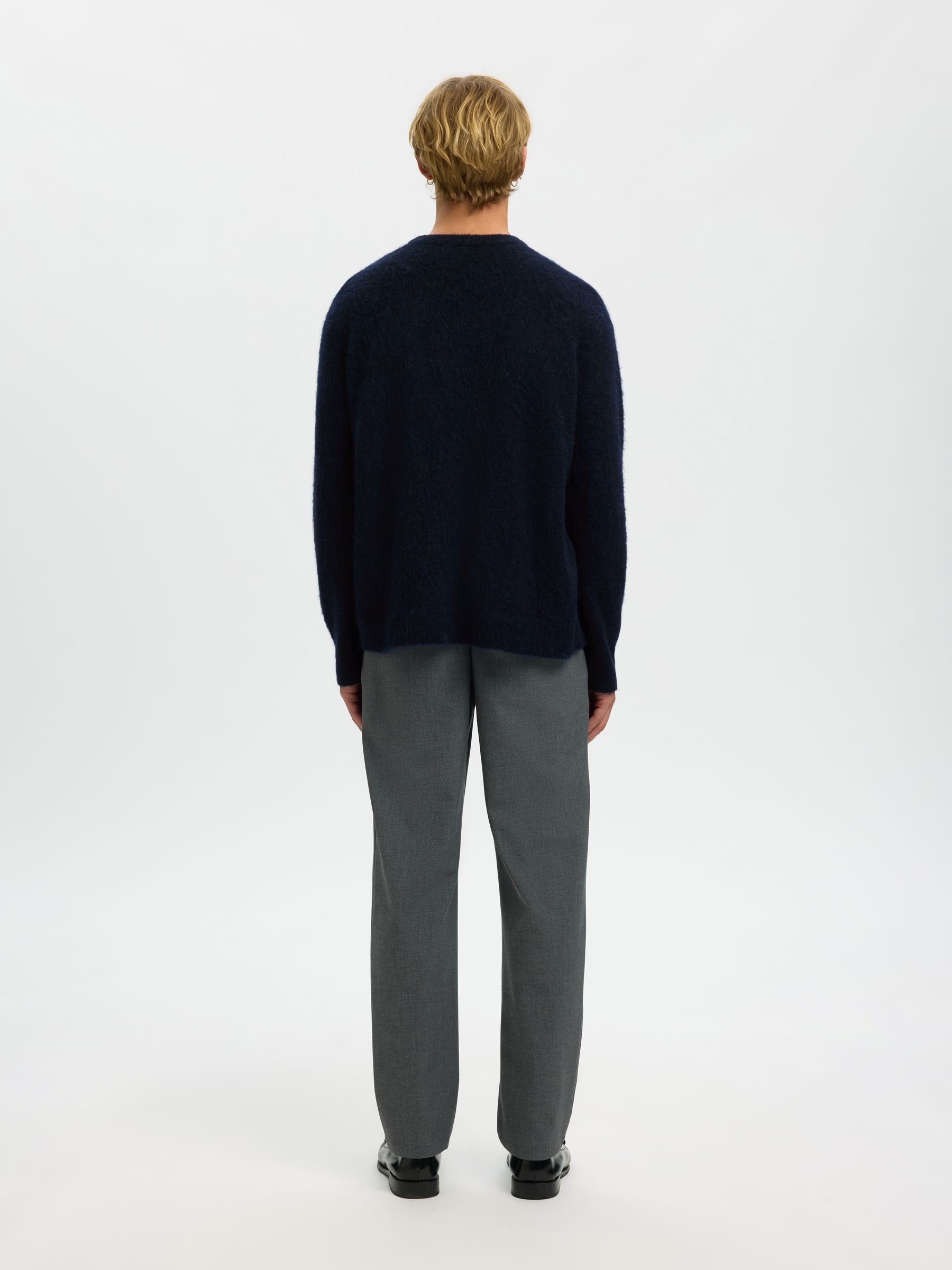 COUPE DÉCONTRACTÉE PULL EN MAILLE, Sky Captain, highres