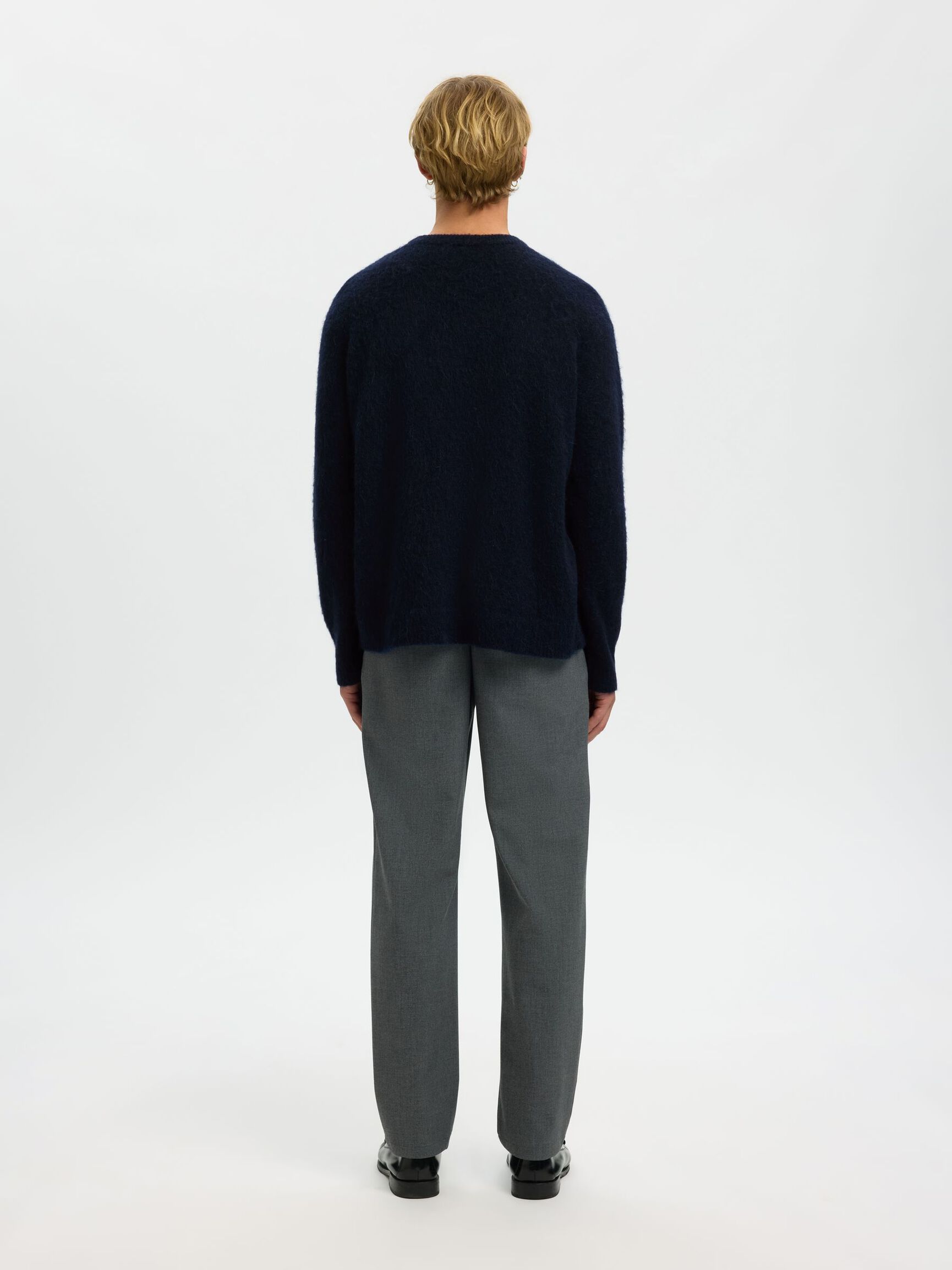 COUPE DÉCONTRACTÉE PULL EN MAILLE, Sky Captain, highres