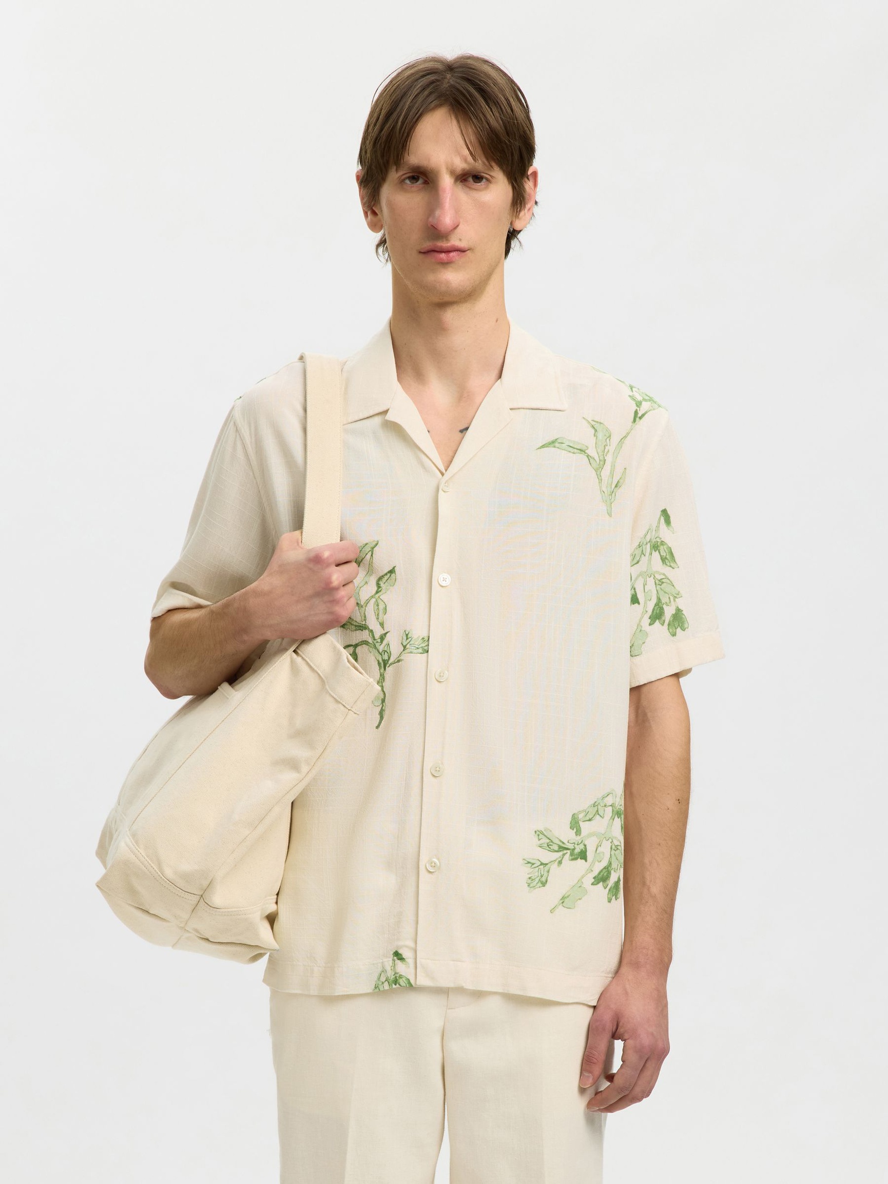 REGULAR FIT SHORT SLEEVED SHIRT, Egret, highres