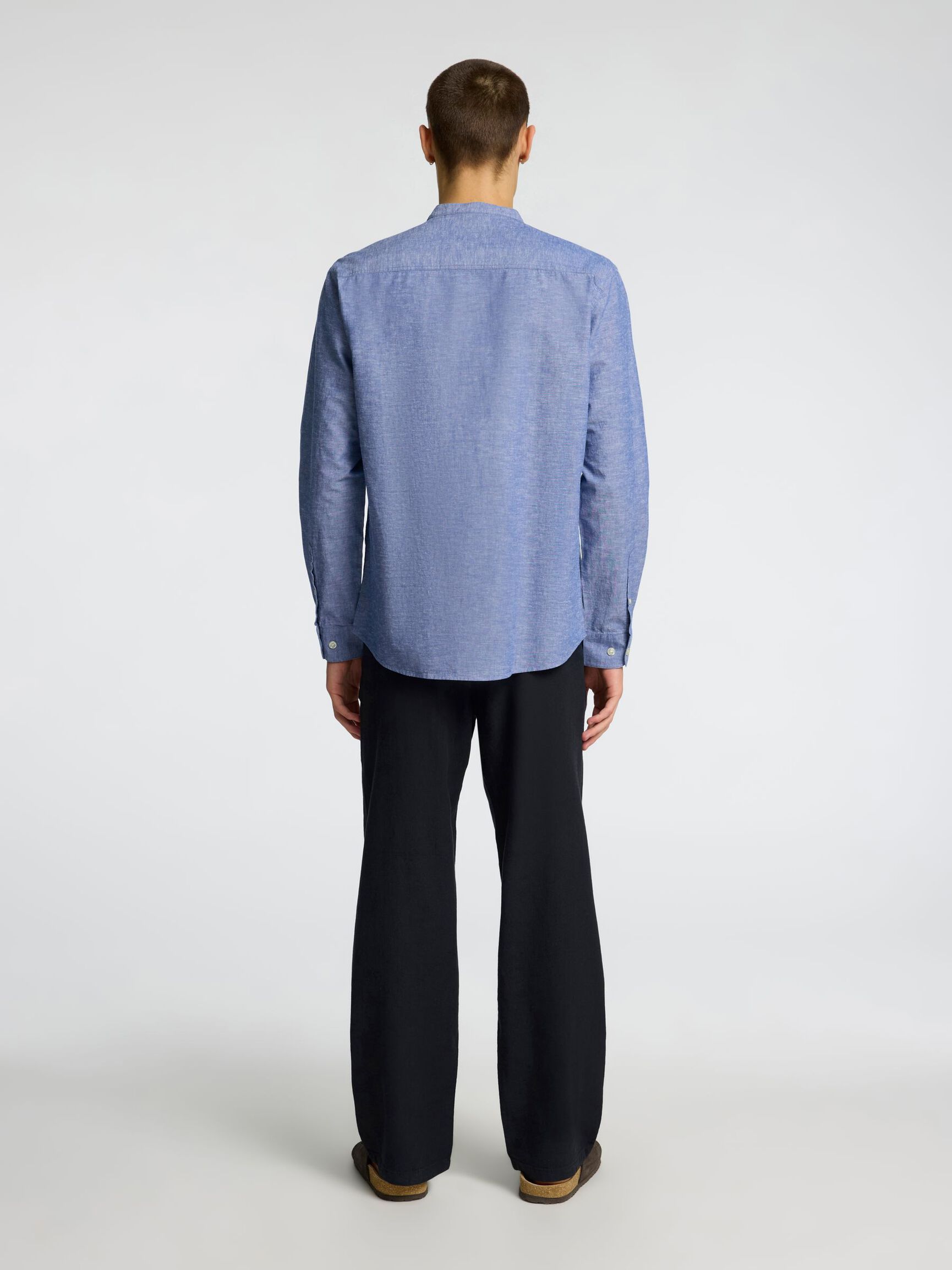 LONG-SLEEVED LINEN BLEND SHIRT, Medium Blue Denim, highres