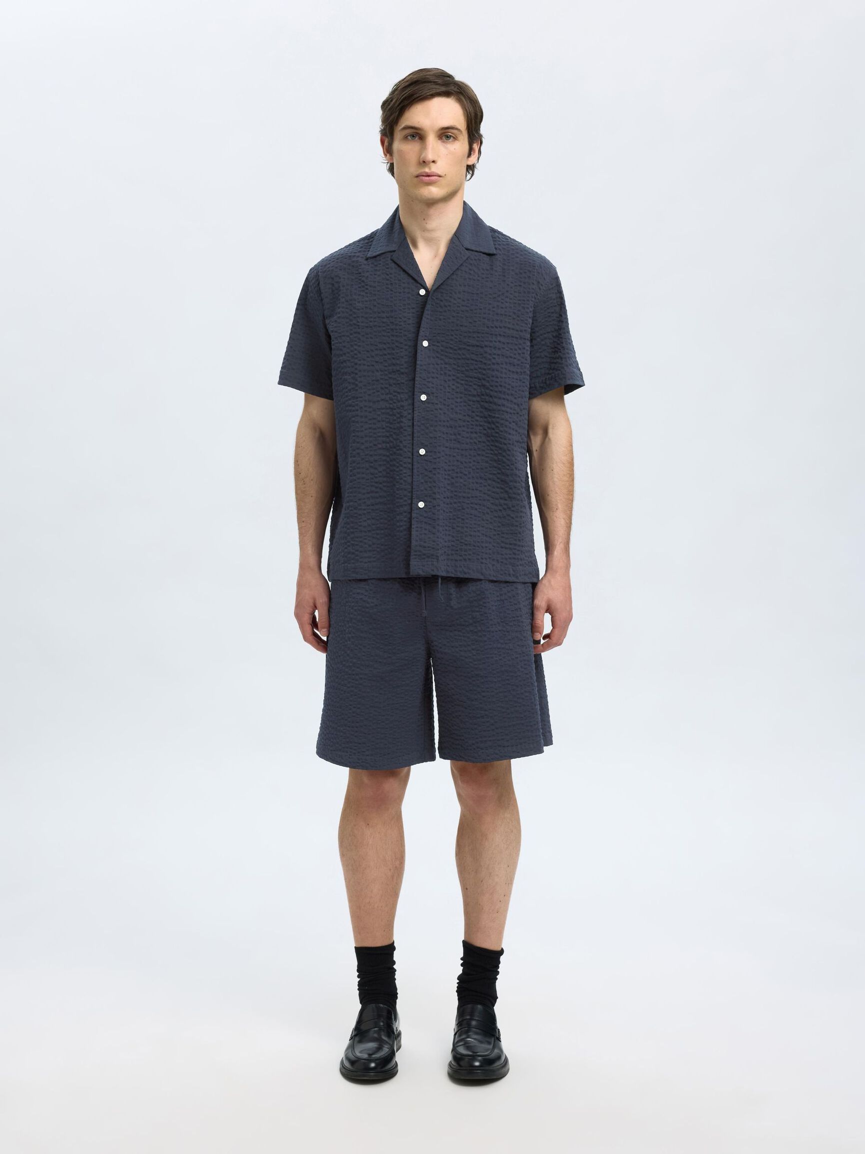 SEERSUCKER SHORTS, Sky Captain, highres