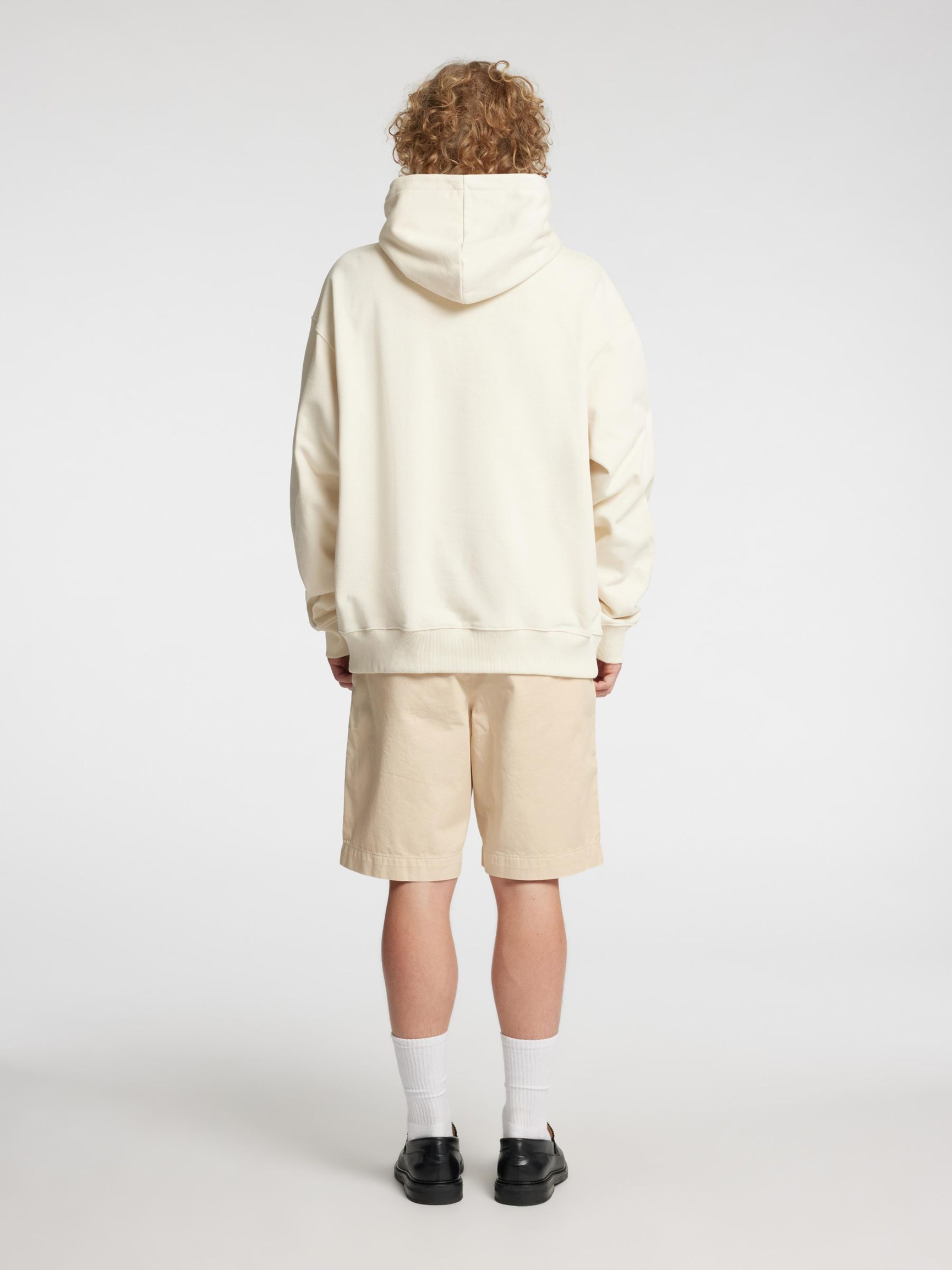 LÖS PASSFORM CHINOSHORTS, Birch, highres