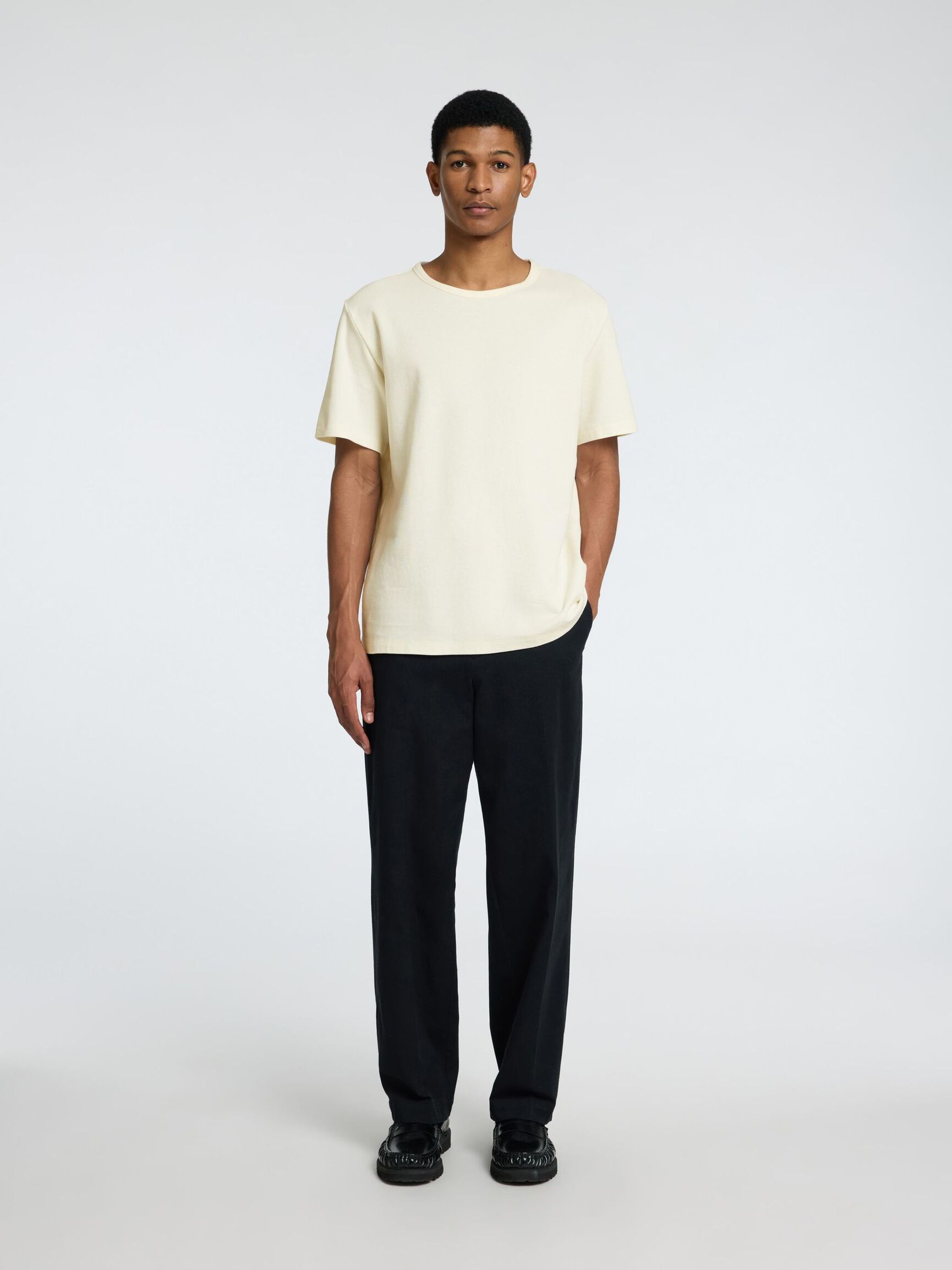CLASSIC T-SHIRT, Egret, highres