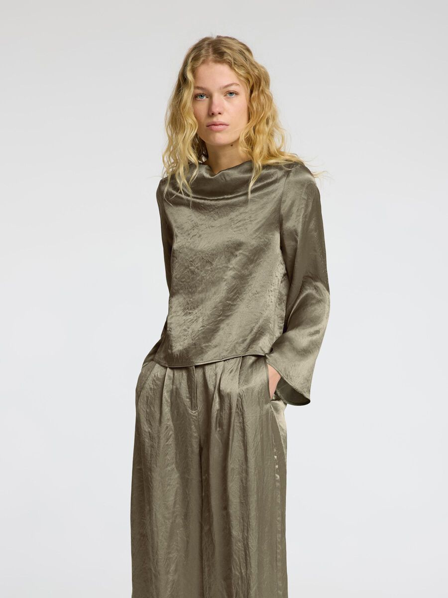 Selected HIGH NECK OBERTEIL MIT LANGEN ÄRMELN, Vetiver, highres - 16097101_Vetiver_003.jpg