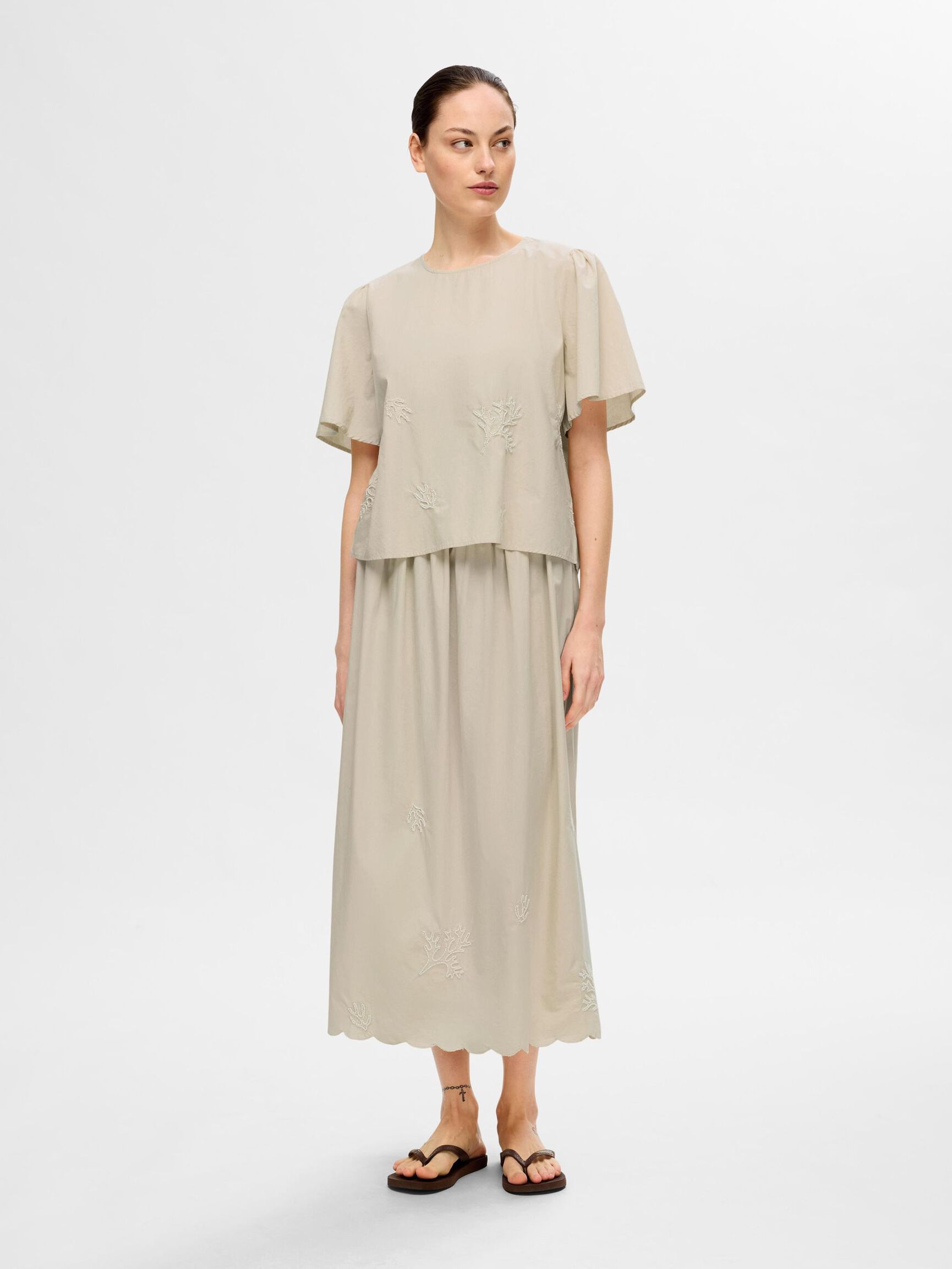 EMBROIDERED SHORT SLEEVED TOP, Sandshell, highres