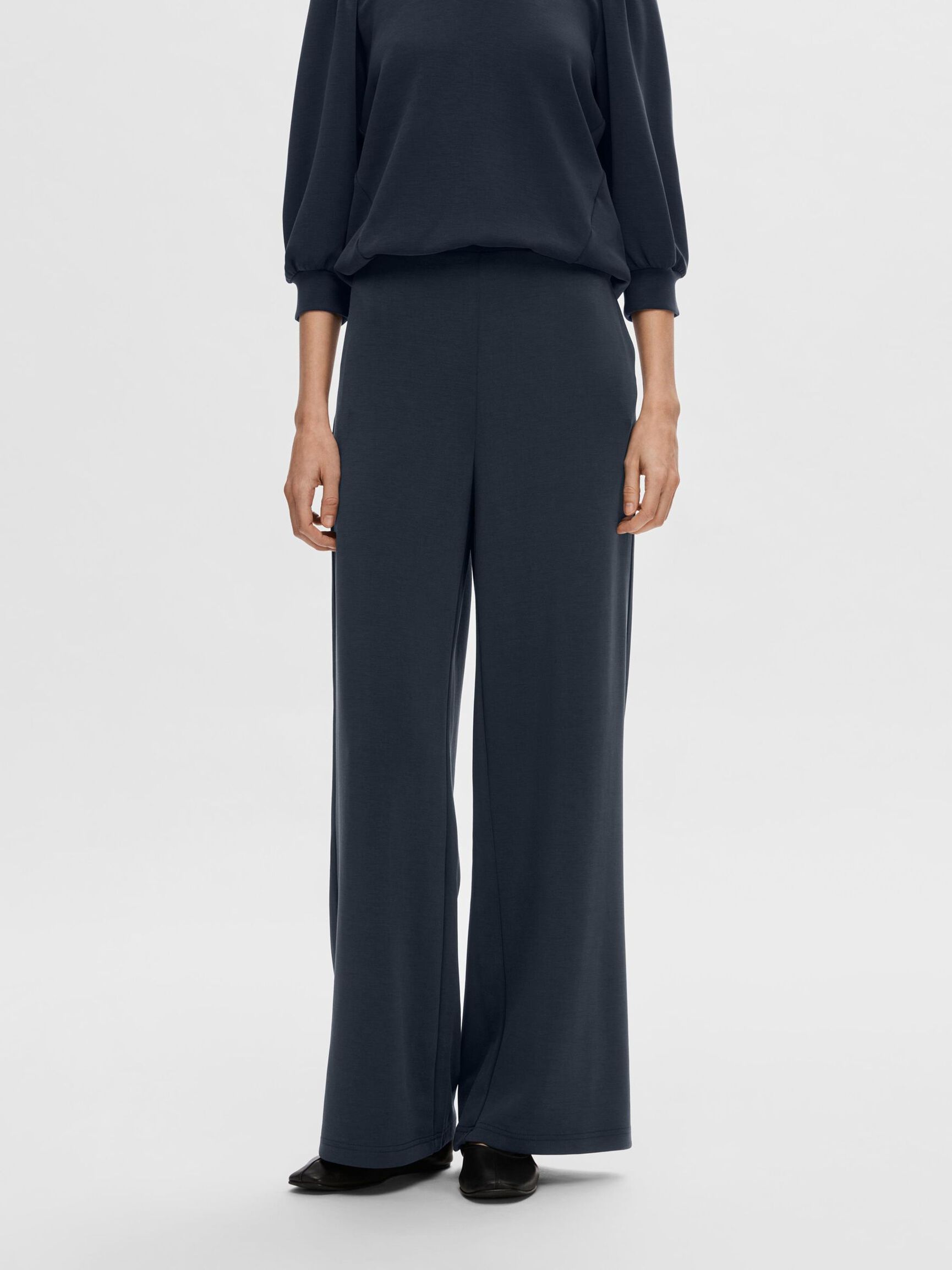 RELAXED FIT TROUSERS, Dark Sapphire, highres