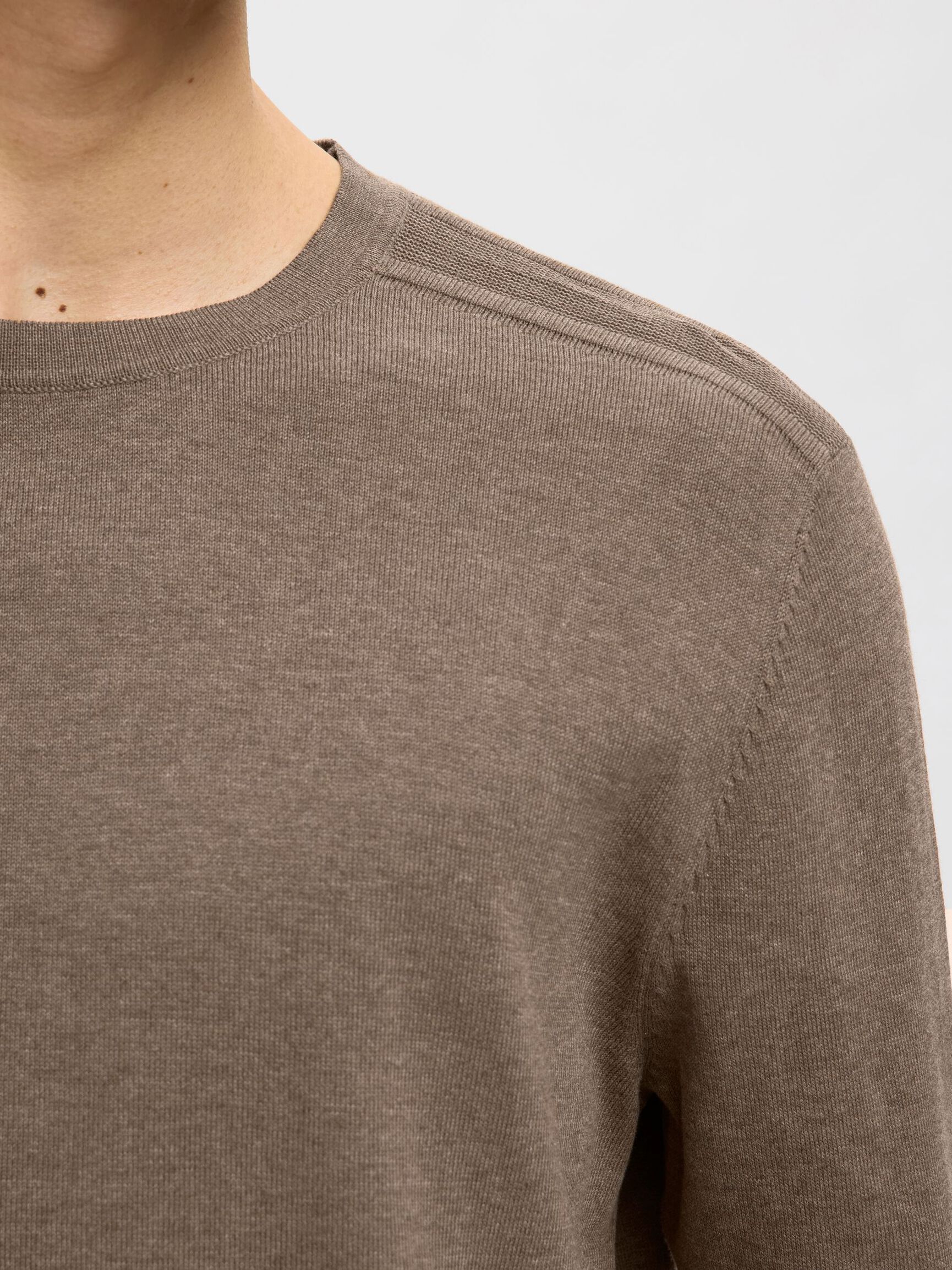 LONG-SLEEVED KNITTED JUMPER, Teak, highres