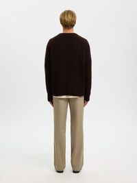 COUPE DÉCONTRACTÉE PULL EN MAILLE, Chocolate Torte, highres