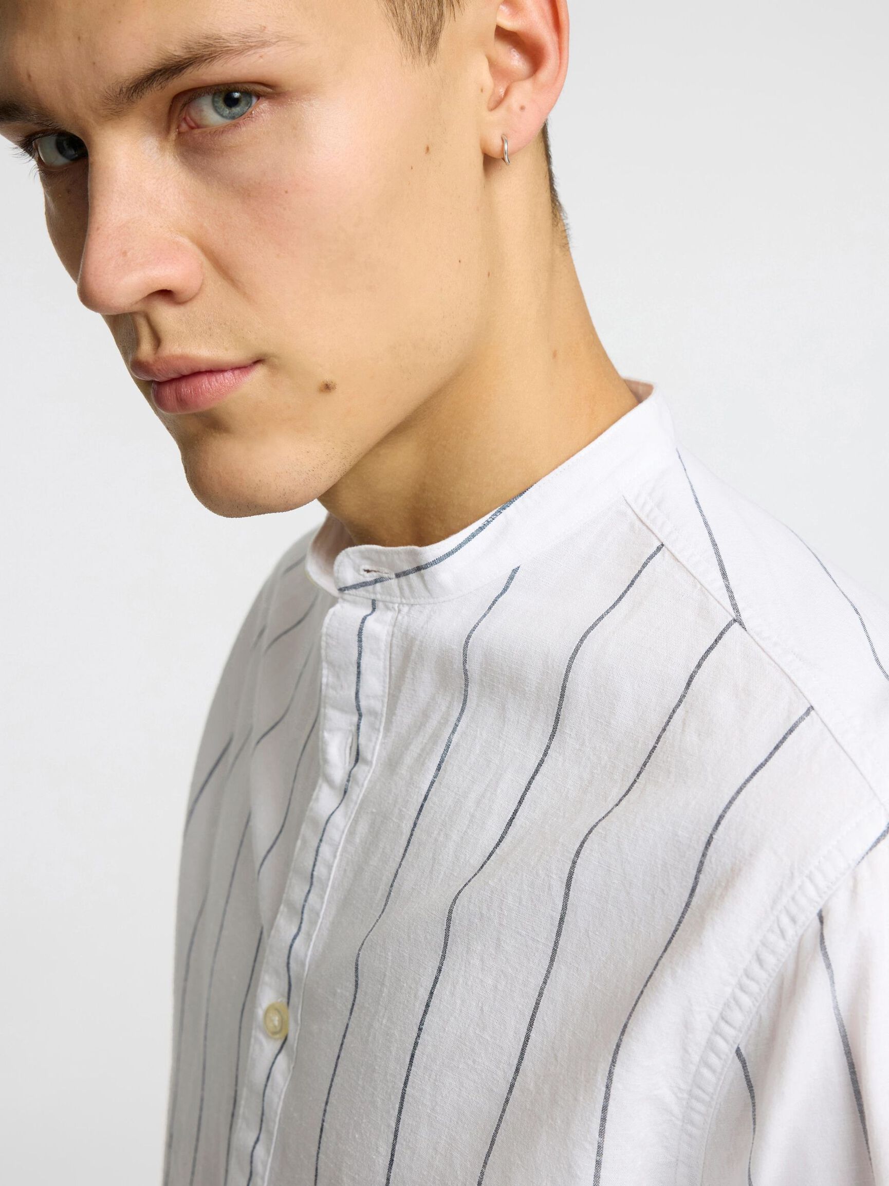 LONG-SLEEVED LINEN BLEND SHIRT, White, highres