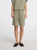 Selected VISCOSE BLEND SHORTS, Vetiver, highres - 16093932_Vetiver_003.jpg