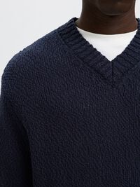 100% COTTON V-NECK JUMPER, Sky Captain, highres