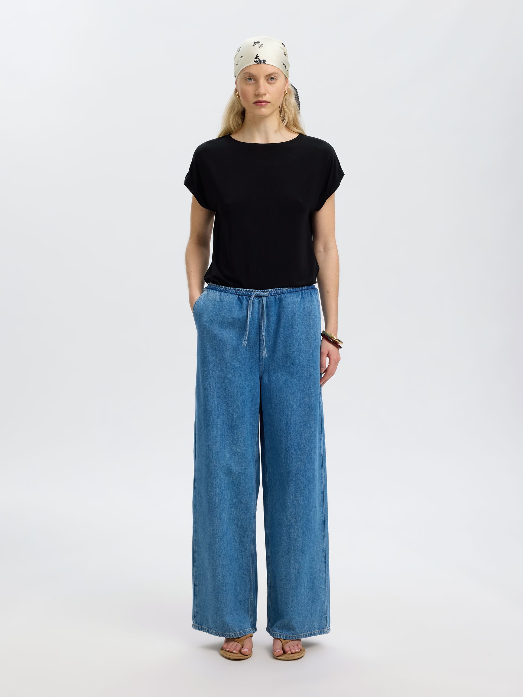 COL BATEAU T-SHIRT, Black, highres
