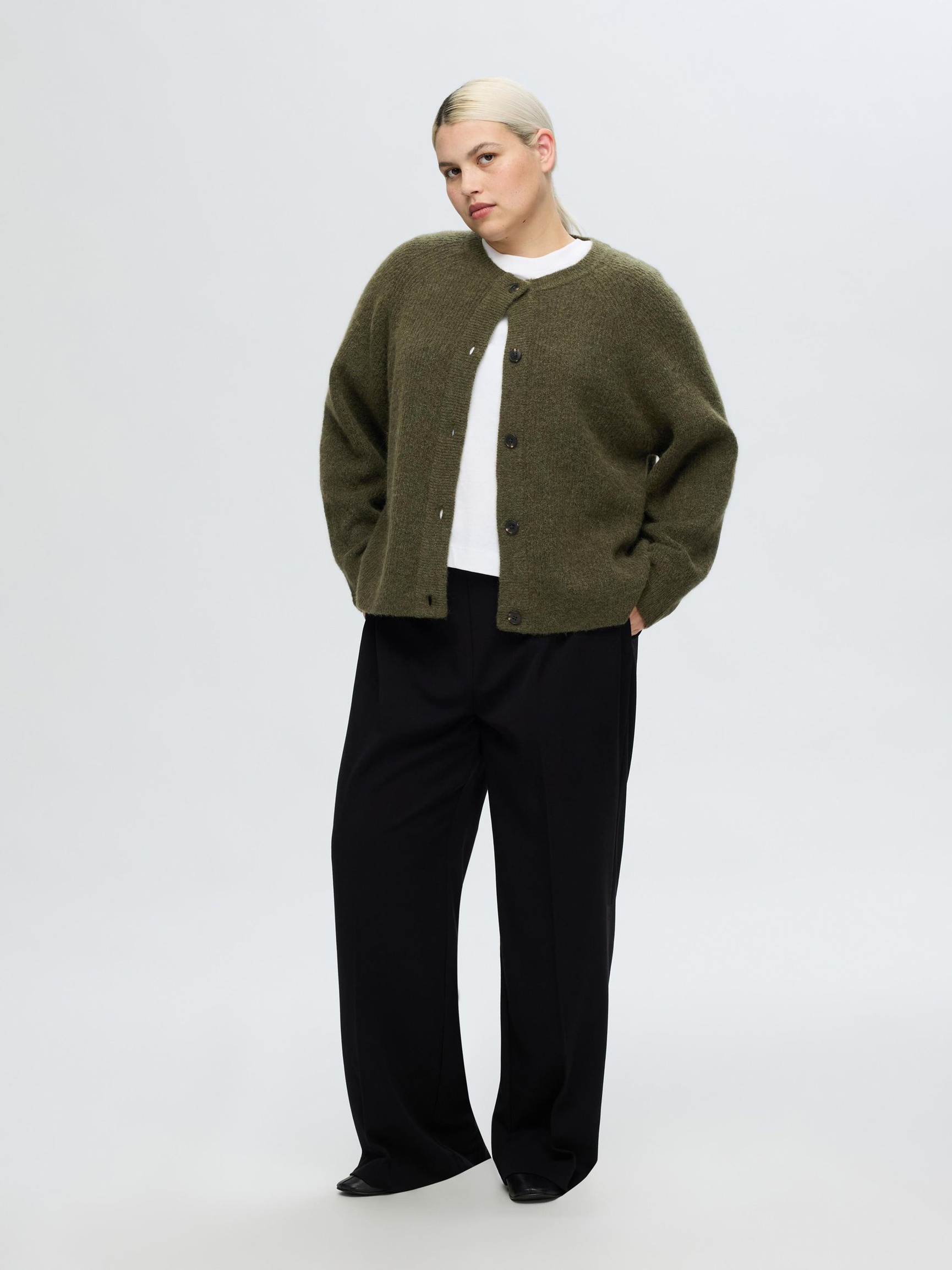 CARDIGAN, Kalamata, highres